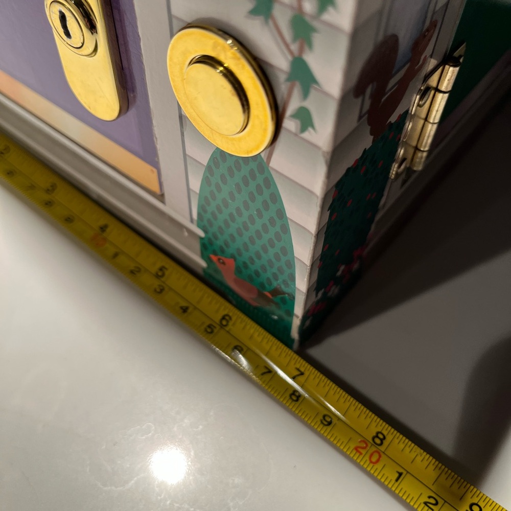 Melissa & doug wooden doorbell house. Ages 3+. - Picture 10 of 11